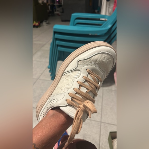 Gucci shoes GG lightly used, they were too small for me to wear with tights - Picture 8 of 14